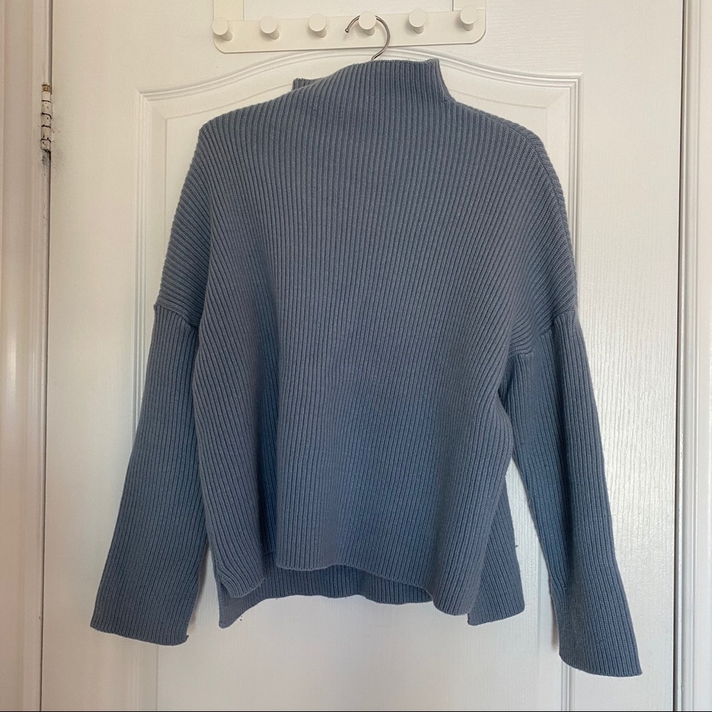 sweater - Picture 2 of 2